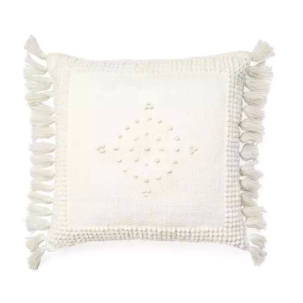 Serena & Lily 24” pair(2) of square whiteTextured Throw Pillows with Tassels.